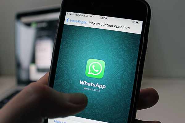Mensagem de Ausência do WhatsApp Business: Como Usar + 20 Exemplos - NexBlog