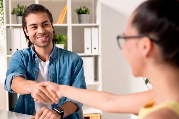 Clientes FUGINDO? Aprenda o Segredo CHOCANTE sobre Relacionamento com o Cliente! - NexBlog